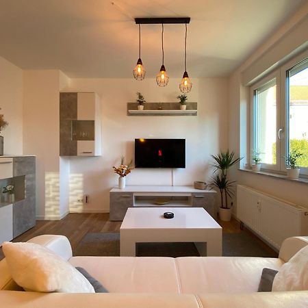 Hochwertige Ferienwohnung Mit 7Qm Balkon, Netflix, Kaffeeautomat, Rainshower Bad 츠비카우 외부 사진