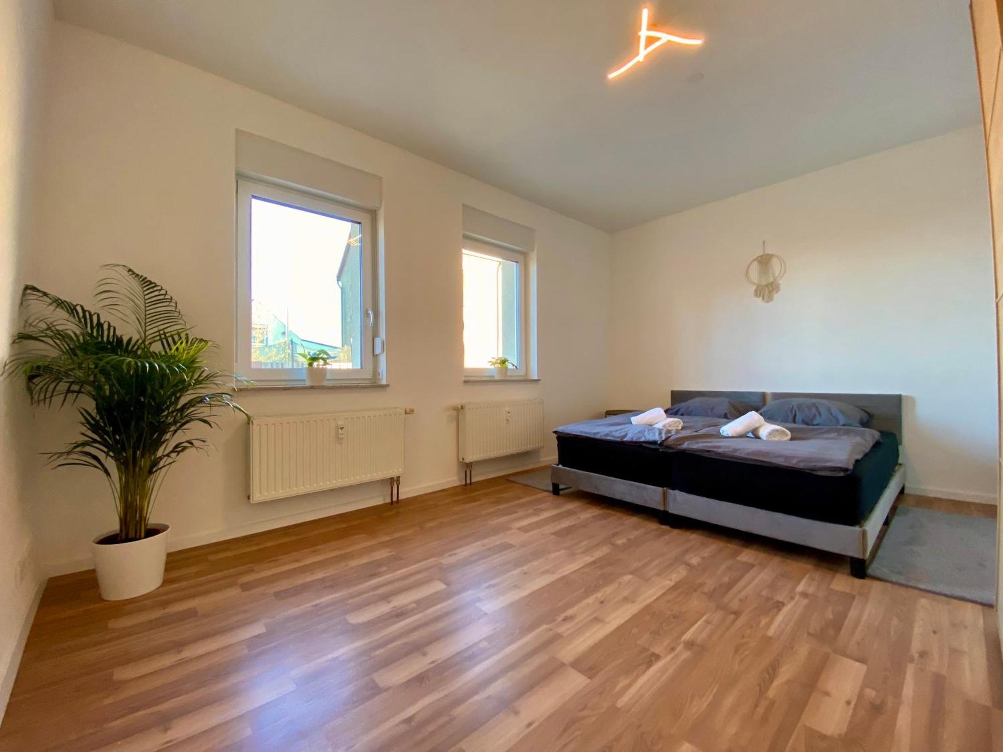 Hochwertige Ferienwohnung Mit 7Qm Balkon, Netflix, Kaffeeautomat, Rainshower Bad 츠비카우 외부 사진