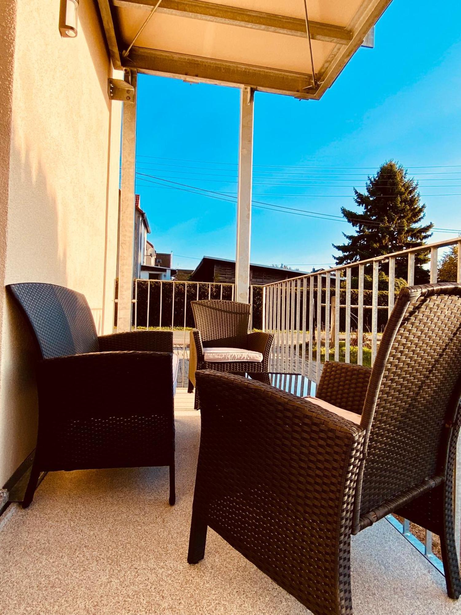 Hochwertige Ferienwohnung Mit 7Qm Balkon, Netflix, Kaffeeautomat, Rainshower Bad 츠비카우 외부 사진